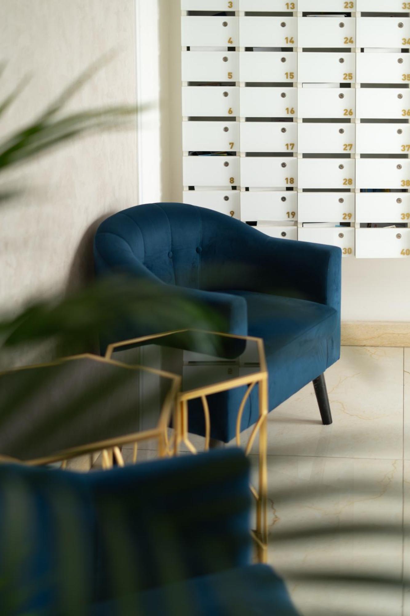 White Platan Apartment